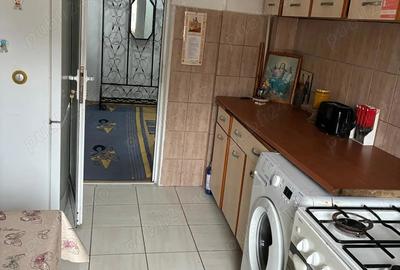 Inchiriez apartament cu 3 camere in Pacurari - 2