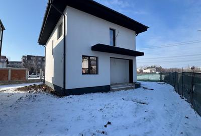 Casă individuală cu 4 camere cu Canalizare în Central - 2