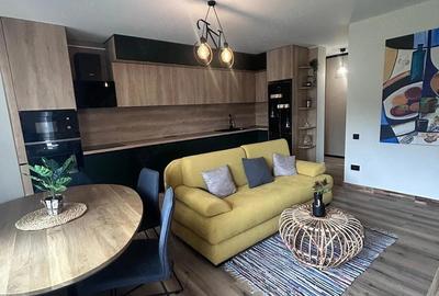 Apartament cu 3 camere semidecomandat în Central