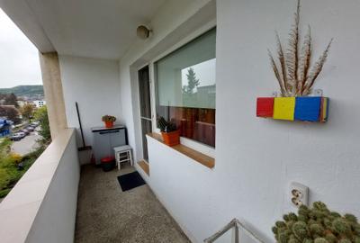 Apartament cu 3 camere semidecomandat în Central - 2