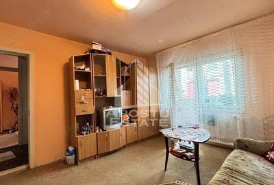 Apartament cu 2 camere in zona Sagului, bloc anvelopat