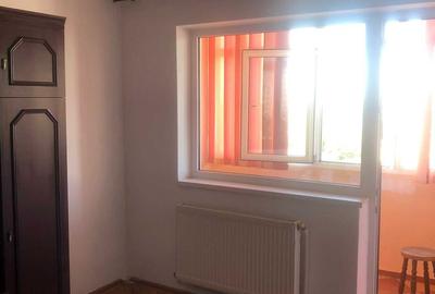 Apartament cu 2 camere decomandat în Micro 5 - 15