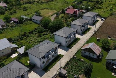 Duplex cu 4 camere cu Canalizare în Vișani - 2