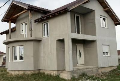 Casă cu 5 camere cu Teren 500 Mp în Oșorhei - 4