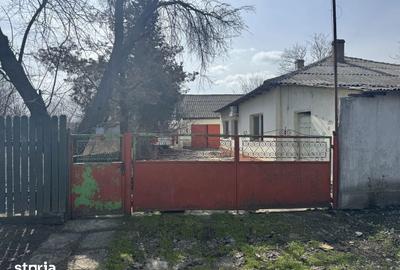 Casă cu 4 camere cu Teren 4000 Mp în Mereni - 1