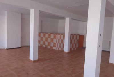 Casă cu Teren 469 Mp în Central - 1