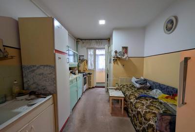 Apartament cu 2 camere decomandat în B-dul București - 12