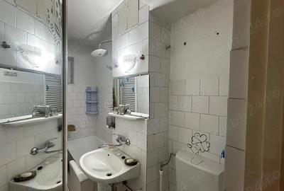 Apartament cu 2 camere decomandat în Micro 13 - 2