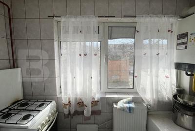 Apartament cu 3 camere semidecomandat, mobilat în Rovine - 8