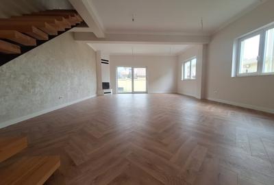 Duplex cu 5 camere cu Canalizare în Dumbrăvița - 2