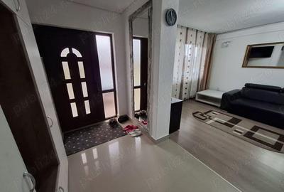 Str. Victoriei (tronson Marul de Aur Valea Borcutului)-ap. 2 camere, cu gradina, in bloc tip vila - 2