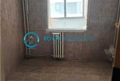 Royal Imobiliare - Vanzare apartament 2 camere zona Democratiei - 3