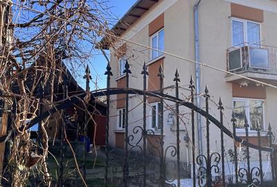 Casă cu 3 camere în Central - 2