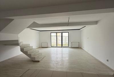 Triplex bine compartimentat, 5 camere si loc de parcare - 19
