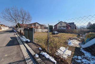 Teren de 500 mp, în Troianu