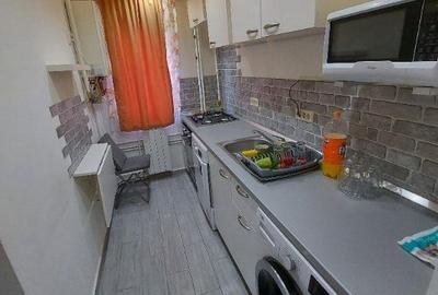 Apartament cu 3 camere decomandat în Băneasa