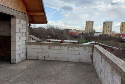 Casă cu 4 camere în Valea Adâncă - 4