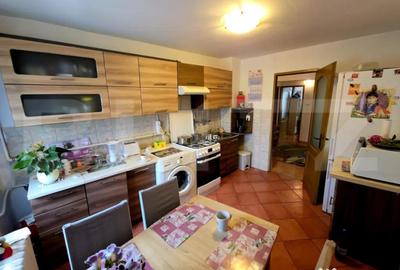 Apartament cu 4 camere decomandat în Calea Moldovei - 4