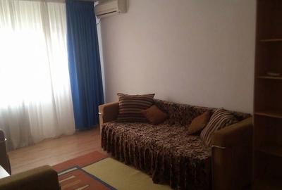 Apartament cu 2 camere decomandat în Republicii - 2