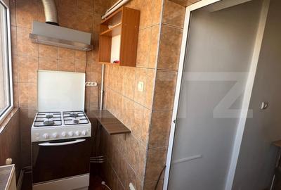 Apartament cu 3 camere, decomandat, centrala termica, Electroputere Mall - 11