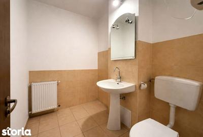 Apartament cu 4 camere în Central - 1