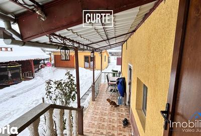 Casă cu 4 camere cu Teren 662 Mp în Sântămăria-Orlea - 1