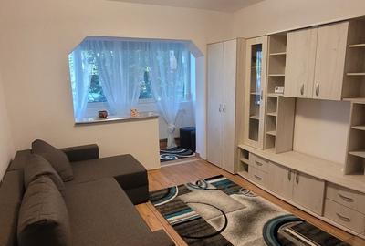 Apartament cu 2 camere decomandat în Soarelui