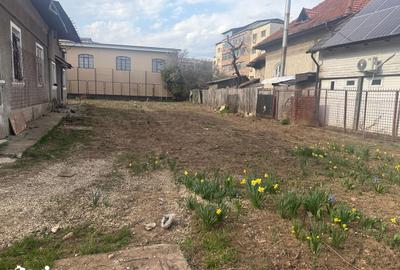 Teren de 1111 mp, în Central - 13