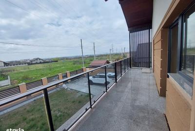 Casă cu 4 camere în Albești - 12