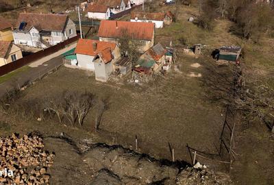 Casă cu 2 camere cu Teren 284 Mp în Central