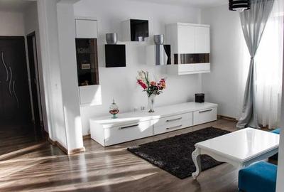 Apartament cu 2 camere decomandat, mobilat în Tractorul - 1