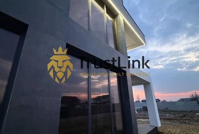 Duplex cu 4 camere cu Canalizare în 1 Decembrie - 2