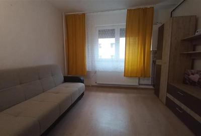 Garsonieră semidecomandată în Tractorul - 2