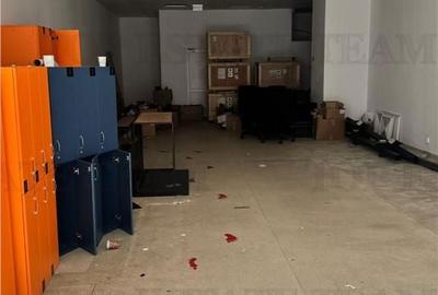 Spațiu comercial, de 175 mp, în Central - 4