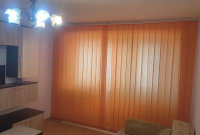 Apartament cu 3 camere decomandat în Vărsătura - 2