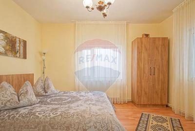 Casă cu 8 camere cu Teren 485 Mp în Central - 15