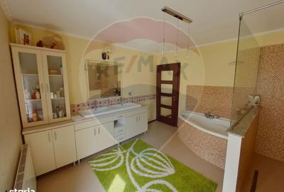 Casă cu 4 camere în Lazu Baciului - 16
