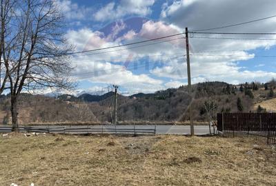 Teren de 3784 mp, în Fundata - 3