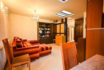 FILM! Rezidenta montana,decor apreciabil, pod mansardabil,garaj propriu,Central - 32