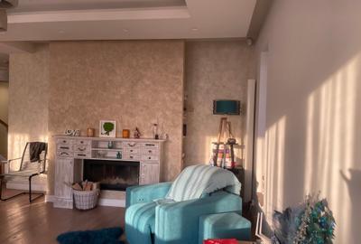 Duplex cu 7 camere în Iancu Nicolae