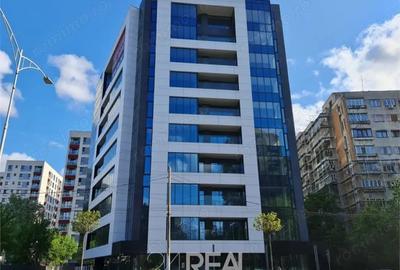 Spațiu comercial, în Politehnica - 12