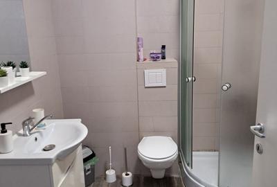 Apartament cu 3 camere semidecomandat în Central - 9