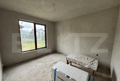 Casa de vanzare zona linistita - 2