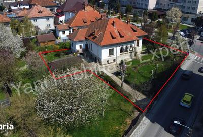 Casă cu Teren 1071 Mp în Central - 16