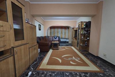 Apartament cu 3 camere decomandat, mobilat în Câmpineanca - 2