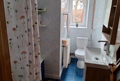 Apartament cu 2 camere nedecomandat în Tractorul - 7