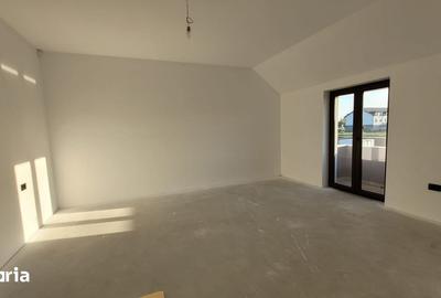Casă cu 4 camere cu Teren 1000 Mp în Odoreu - 8