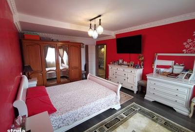 Casă cu 4 camere cu Teren 200 Mp în Piața Centrală - 5