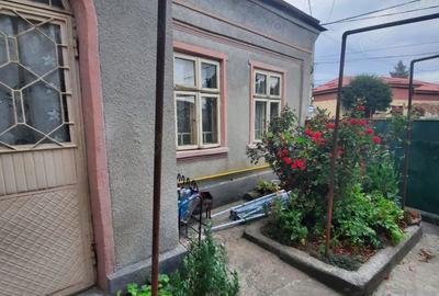 Casă cu 4 camere în Poștei - Bucov - 2