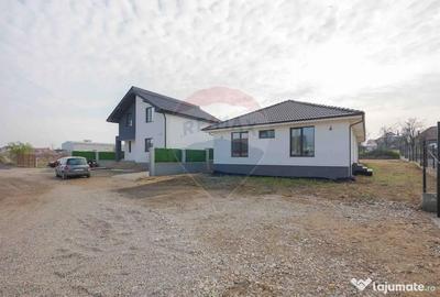 Casă cu 4 camere cu Teren 539 Mp în Calea Clujului